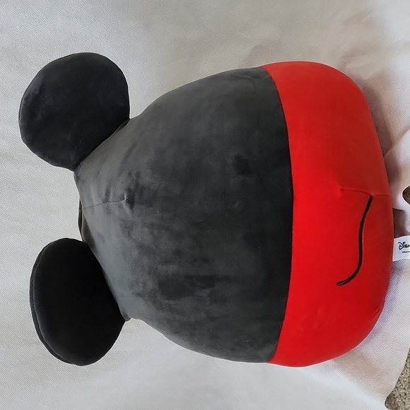NWT Disney Squishmallows Mickey Mouse - Picture 4 of 4